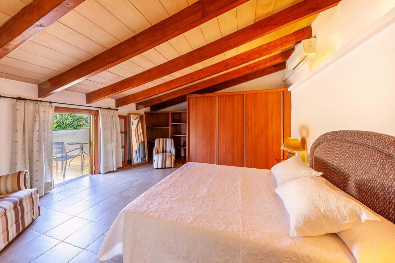 Villa Mala Garbo By Sealand Villas Pollenca Exterior photo